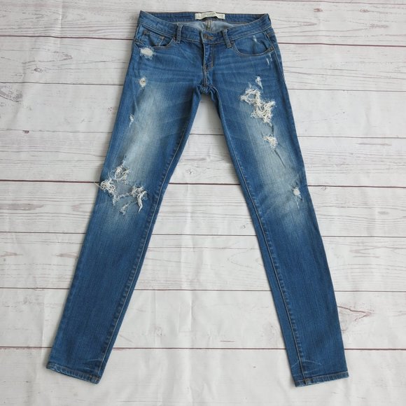 Abercrombie & Fitch Distressed Ripped Off Skinny Leg Denim Jeans - Size 2L - Picture 1 of 6